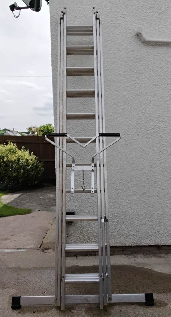 TB Davies 3 x 3m Aluminium Extension Ladder with Stabiliser & V Stand-Off – £120
