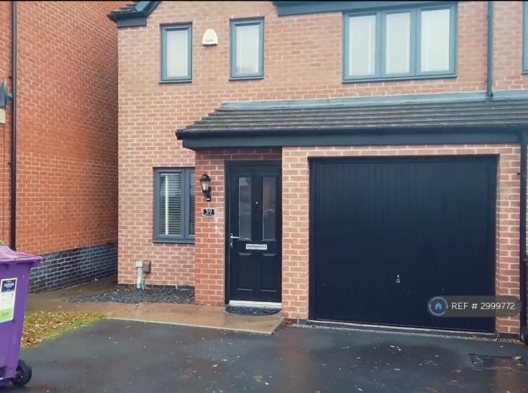 3 bedroom house in Ranger Drive, Wolverhampton, WV10 (3 bed) (#2999772)