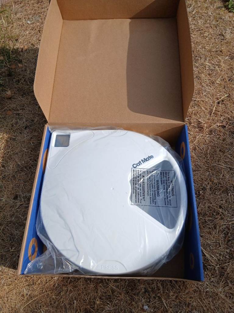 Pet feeder