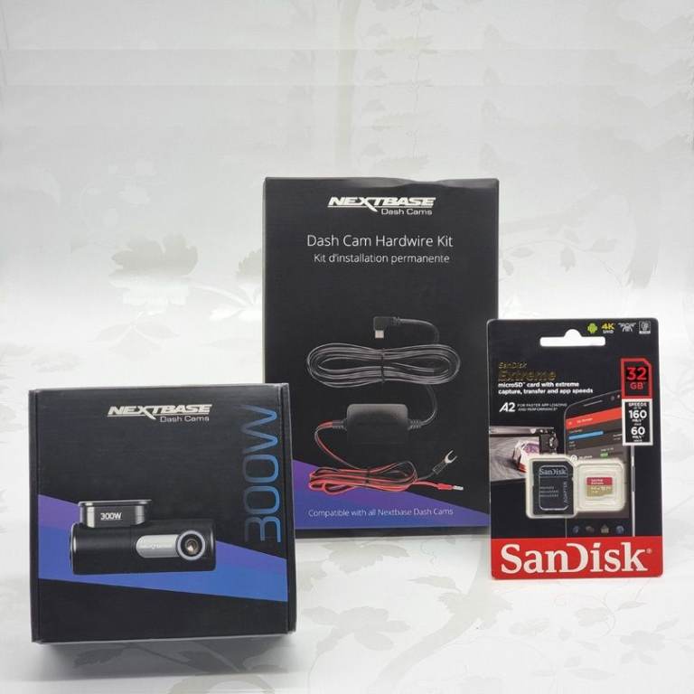 (( NEXTBASE 300W Taxi Car Dash Cam Dashboard Camera + Hard Wiring Kit + 32GB Card ))