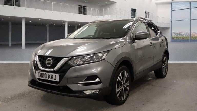 2018 Nissan Qashqai 1.5 dCi N-Connecta 5dr ++ PANROOF / NAV / CAMERA / ULEZ / 7 SERVICES ++ HATCH...