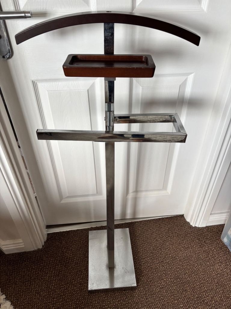 Clothes Stand