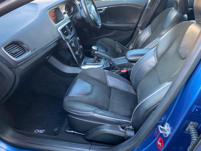 2016 Volvo V40 D2 [120] R DESIGN Nav Plus 5dr HATCHBACK DIESEL Manual