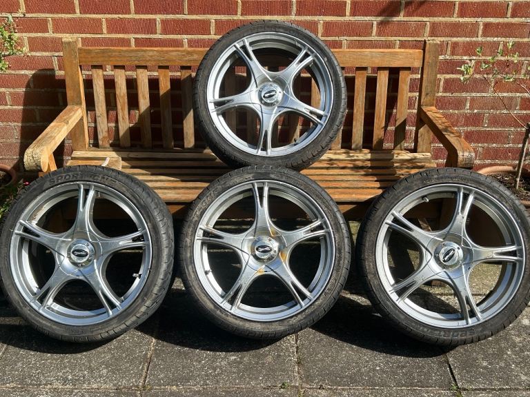 Four alloy wheels with tyres from 1998 Corsa C 205/40 2R17 84W