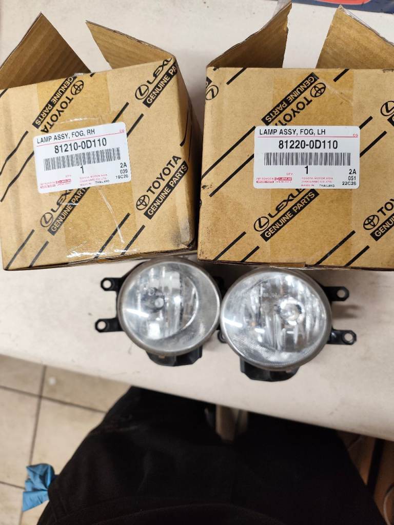 Front Hilux fog lampa.