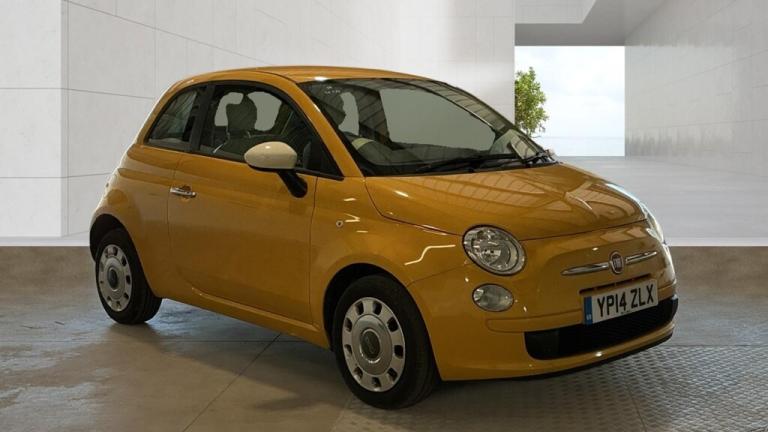 2014 Fiat 500 2014 1.2 Colour Therapy 3dr IN YELLOW 2 FORMER KEEPERS £35 ROAD TAX HATCHBACK Petro...