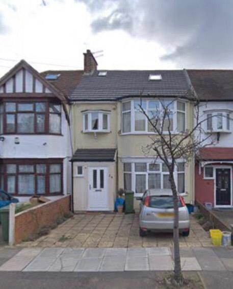 G8 Properties are pleased to offer this immaculate 4-bedroom house.