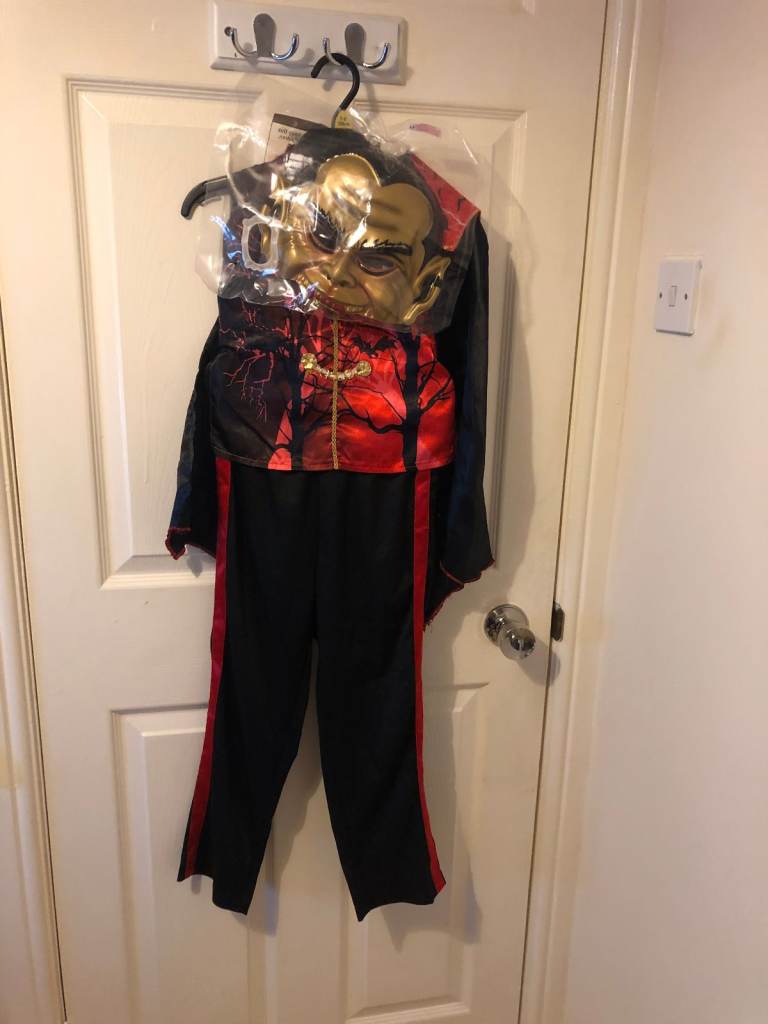 F&F Count Dracula outfit 7-8 years black red with mask