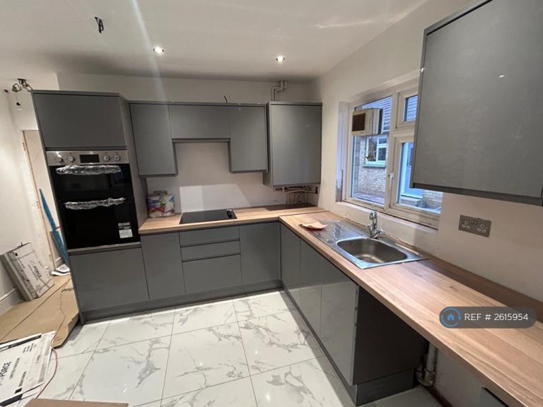 3 bedroom house in Windermere Crescent, Worthing, BN12 (3 bed) (#2615954)