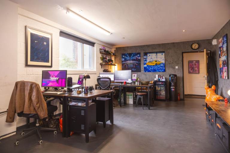 Large Office | Creative Space | Workspace | Artist Studio | Desk in Hackney Wick E9