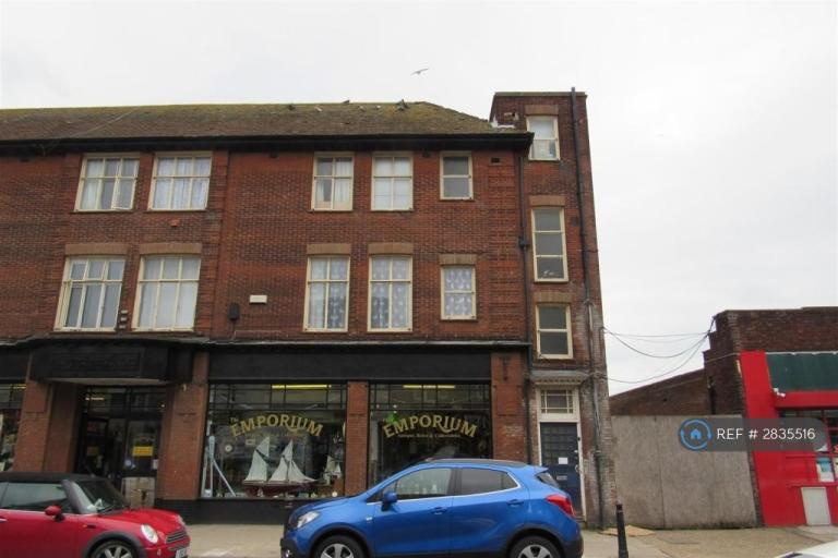 2 bedroom flat in Leighdom House, Herne Bay, CT6 (2 bed) (#2835516)