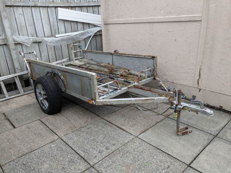Small Trailer 
