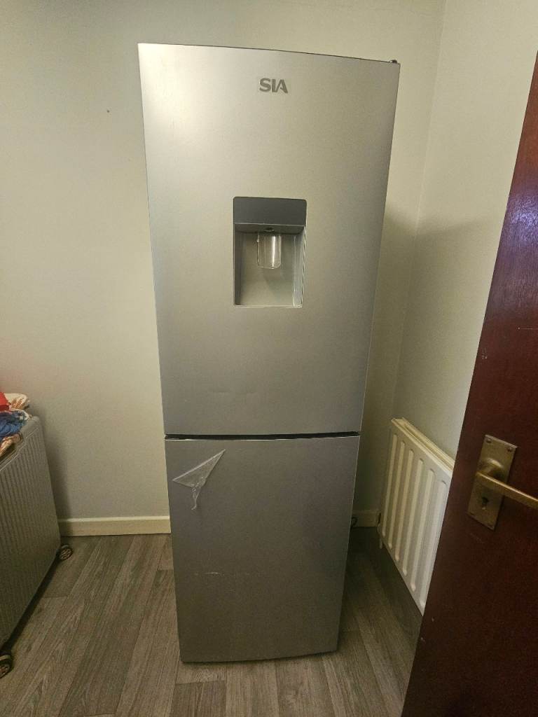 SIA Freestanding Fridge Freezer with Water Dispenser