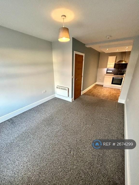 2 bedroom flat in Hamilton Road, Lincoln, LN5 (2 bed) (#2674299)