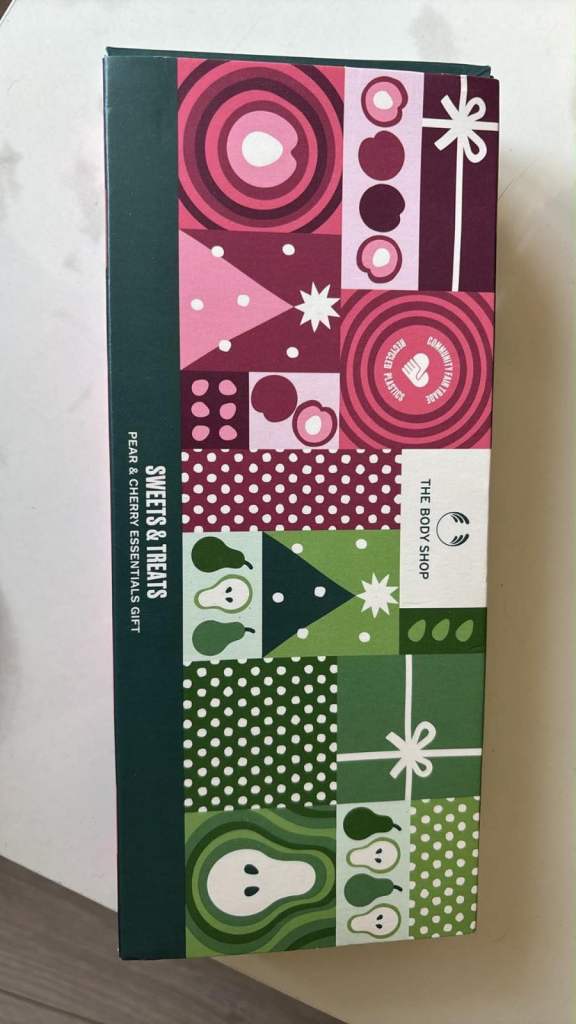 The Body Shop Sweets & Treats Pear & Cherry Essentials Gift Set NEW