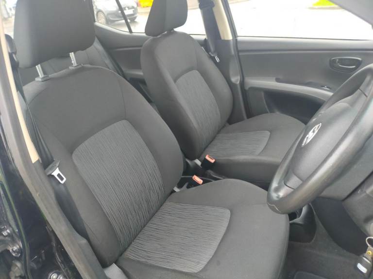 VERY CHEAP LOW MILEAGE I10 ONLY £29 YEARS TAX ULEZ COMPLIANT LOW INSURANCE MOT OCTOBER DOES 70 MPG 