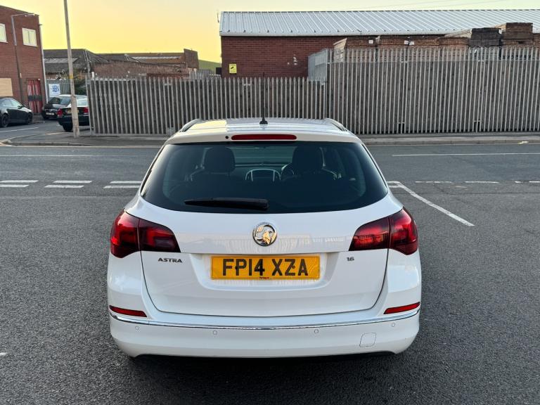 2014 Vauxhall Astra 1.6i 16V SRi 5dr ESTATE Petrol Manual