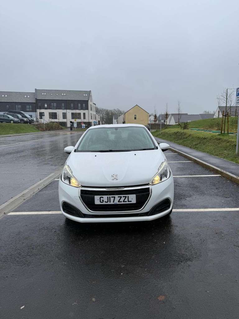 Peugeot, 208, Hatchback, 2017, Manual, 1199 (cc), 5 doors