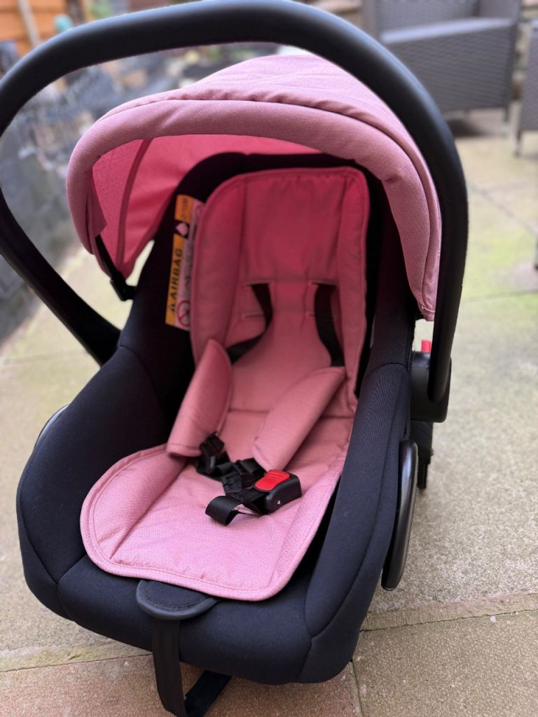 Babygirl car and push chair seat 