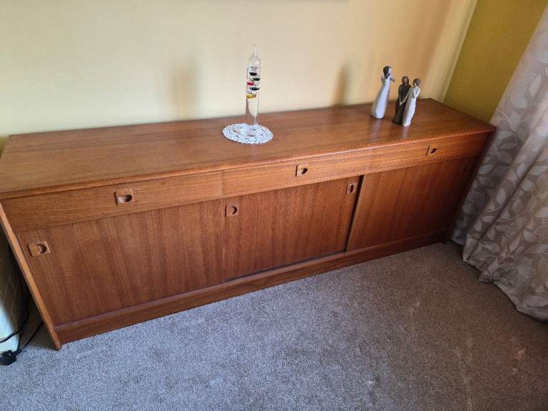 Sideboard 