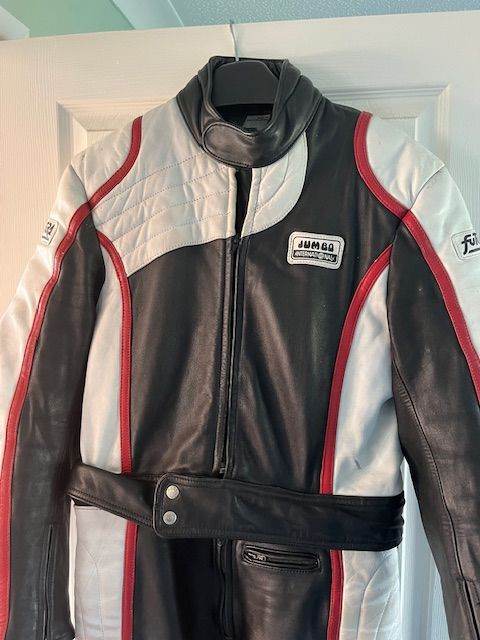2 piece Motorcycle leathers      size 38-40 chest / medium