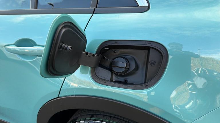 2025 Fiat 600 1.2 MHEV SUV 5dr Petrol Hybrid e-DCT Euro 6 (s/s) (100 ps) SUV Hybrid Automatic