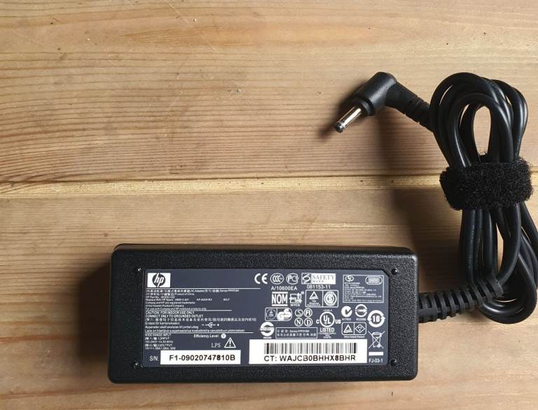 HP Laptop Charger – Black, Good Condition