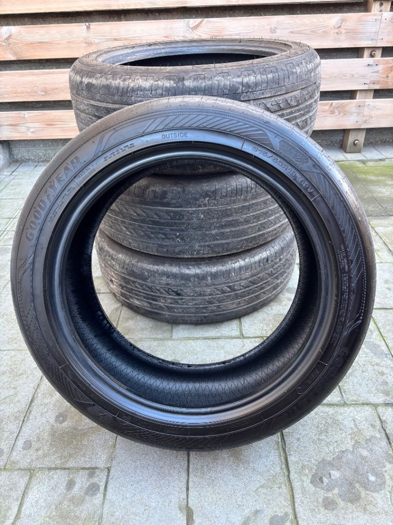 4 Goodyear EfficientGrip 215/50 R18 Nearly New 