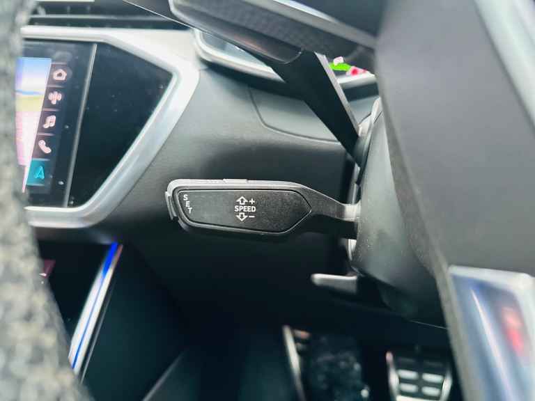 Audi A6 2.0 TDI 40 S TRONIC 2019 AVANT BLACK PACK AND HIGH SPEC MINT EXAMPLE 