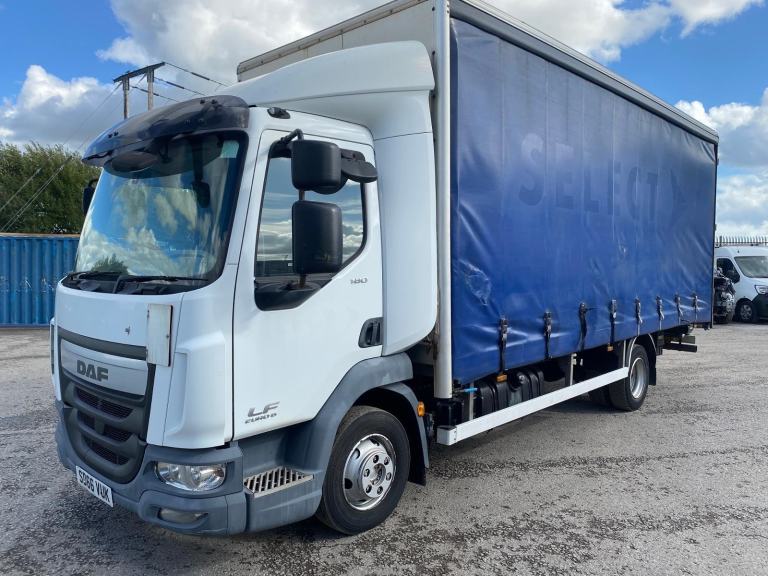 2017/66 DAF LF45 7.5 TONNE CURTAIN SIDED TRUCK. TUCK UNDER TAIL LIFT.