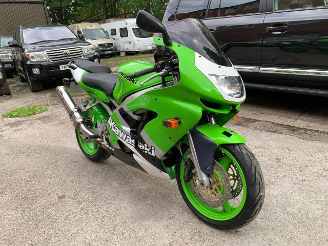 Kawasaki ZX9R-C2 NINJA (FUTURE CLASSIC MOTORCYCLE) 23740 MLS