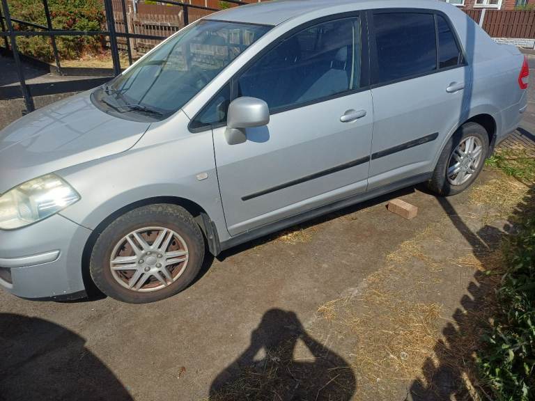 Nissan tiida