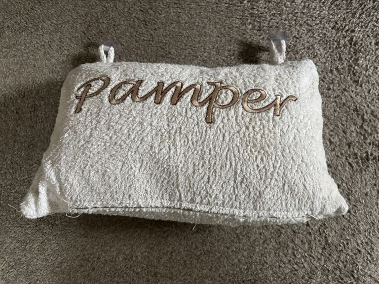 Bath pillow
