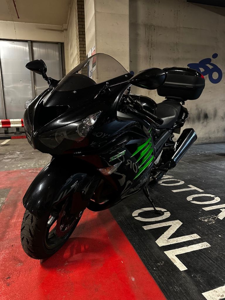 Kawasaki ZZR1400 2013 Special Edition 11,000 Miles 2 Owners
