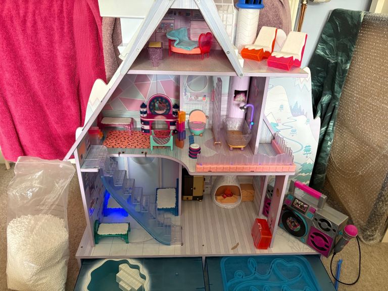 LOL Surprise Winter Disco Chalet Doll's House Bundle with furniture, dolls and accessories