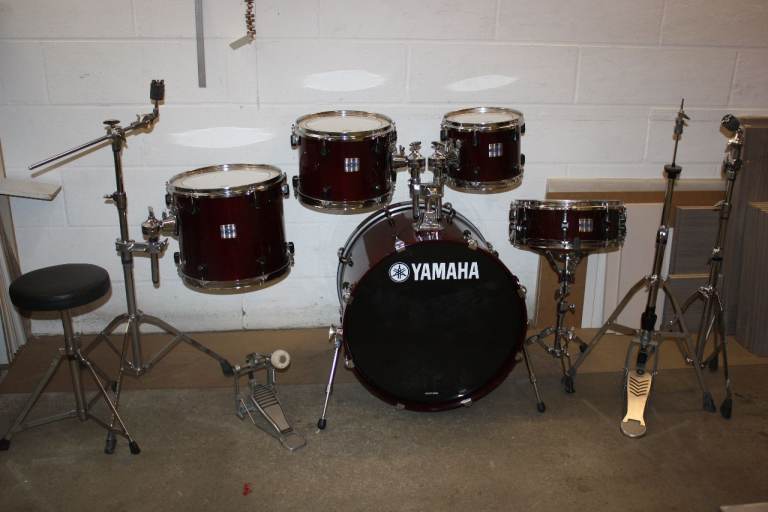 Yamaha Stage Custom Advantage Nouveau Cranberry Red Full Drum Kit 22in Bass + Hardware ~ £550 ono
