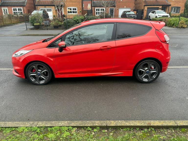 2015 Ford Fiesta 1.6 EcoBoost ST-3 3dr HATCHBACK Petrol Manual