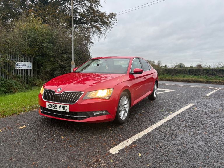 Skoda, SUPERB, Hatchback, 2015, Manual, 1598 (cc), 5 doors