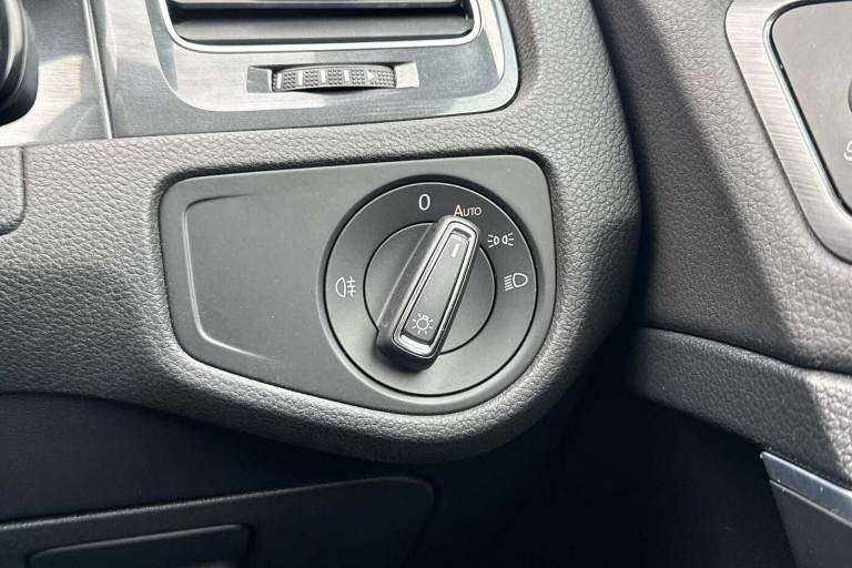 2018 Volkswagen Golf 1.5 TSI EVO SE (Nav) 5dr Hatchback Petrol Manual