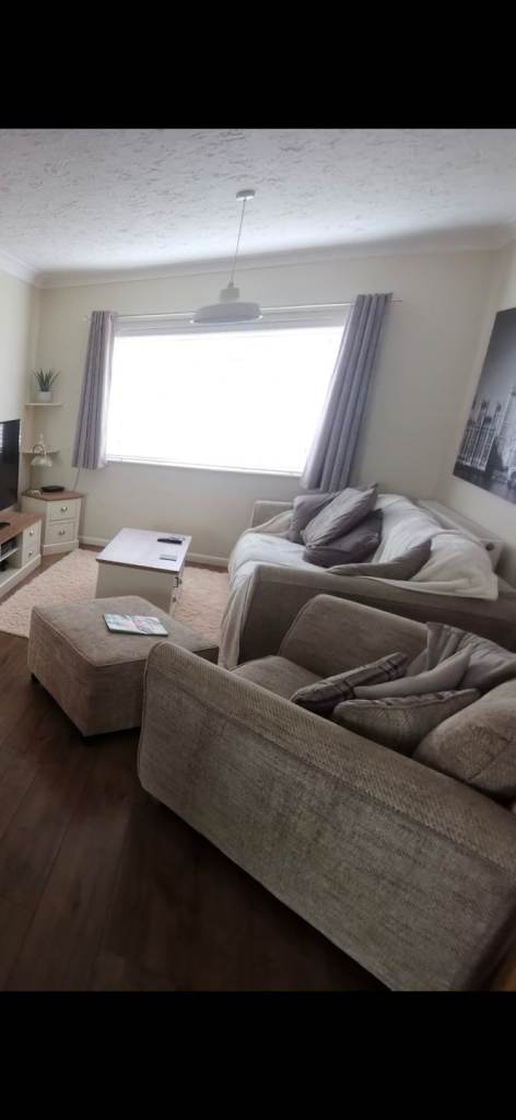 Cosy Beige 3 piece sofa  – excellent Condition