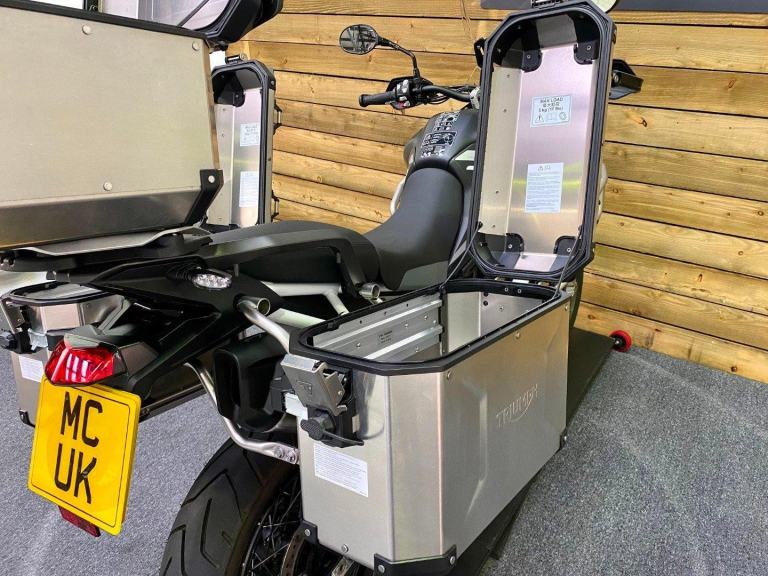 2023 Triumph Tiger 900 Rally Aragón Edition, Only 1,164 Miles, Panniers, Top bo