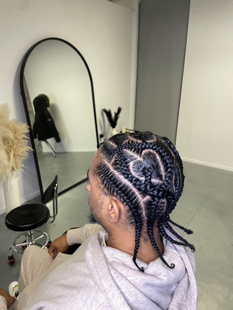 Unisex Hair care hairstylist - All hair types 