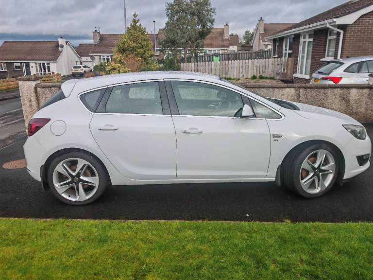 Vauxhall, ASTRA, Hatchback, 2014, Manual, 1956 (cc), 5 doors