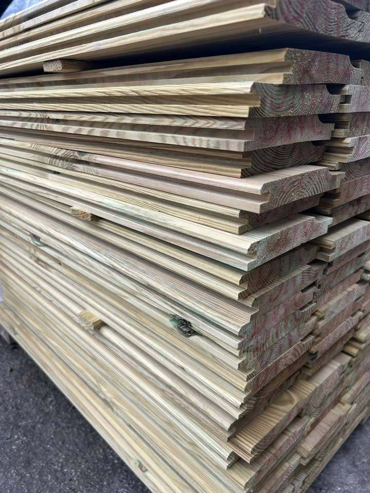 25x125mm x 3.6m Redwood TGV Green Treated Shiplap