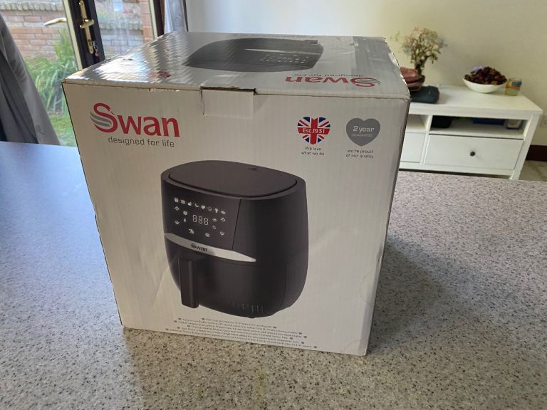 image for Swan 4.3 Litre Air Fryer (SD60430) - BRAND NEW