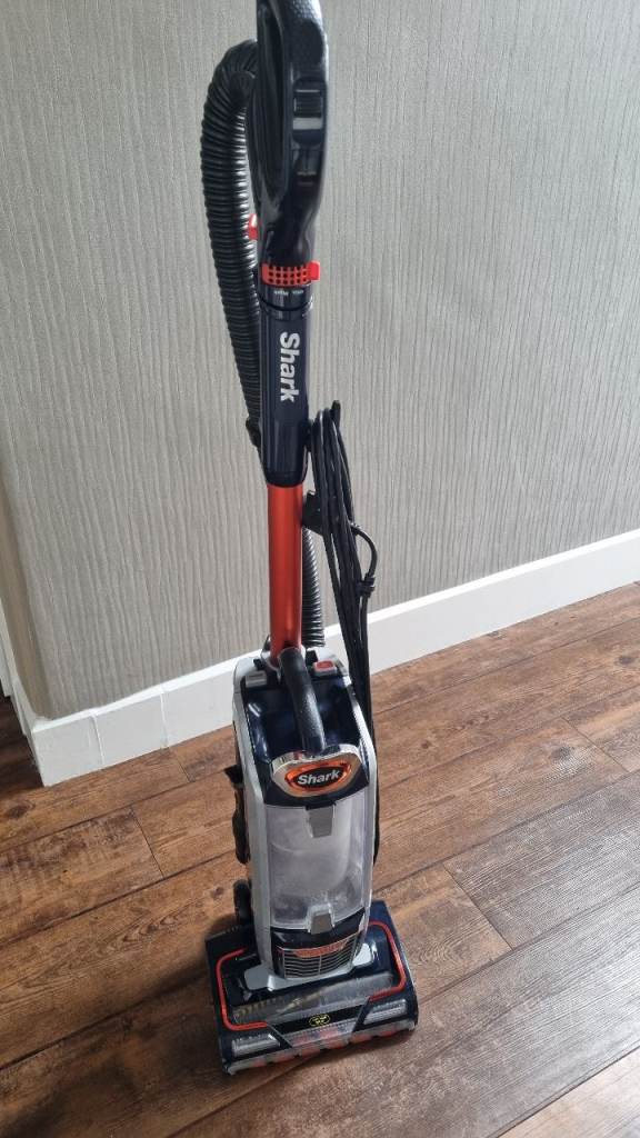 Shark Upright Anti-hair Wrap Pet Vacuum Cleaner – Good Condition