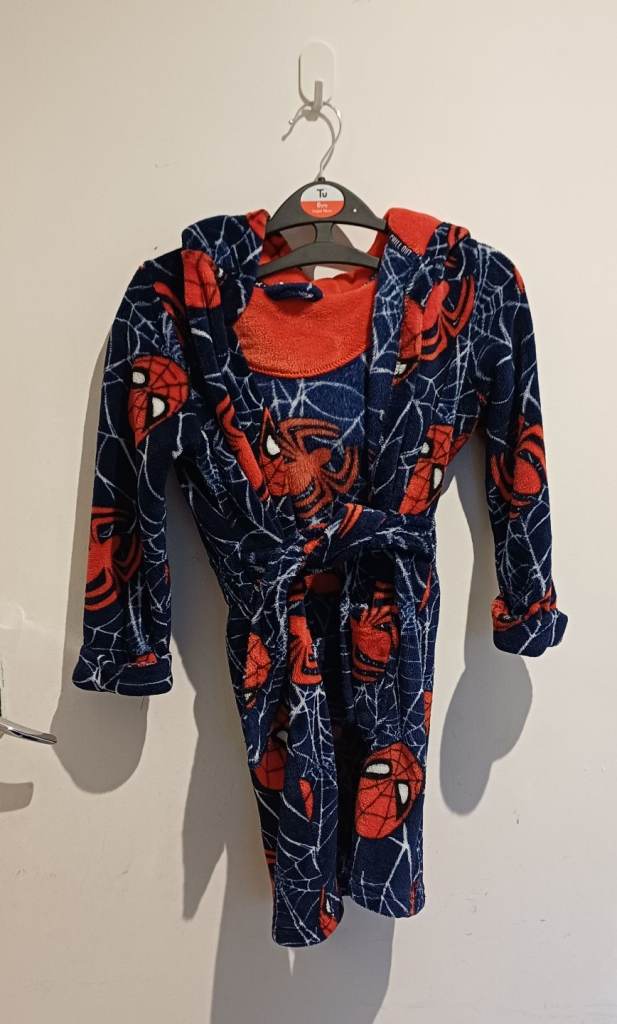 Spiderman dressing gown 5-6 years old