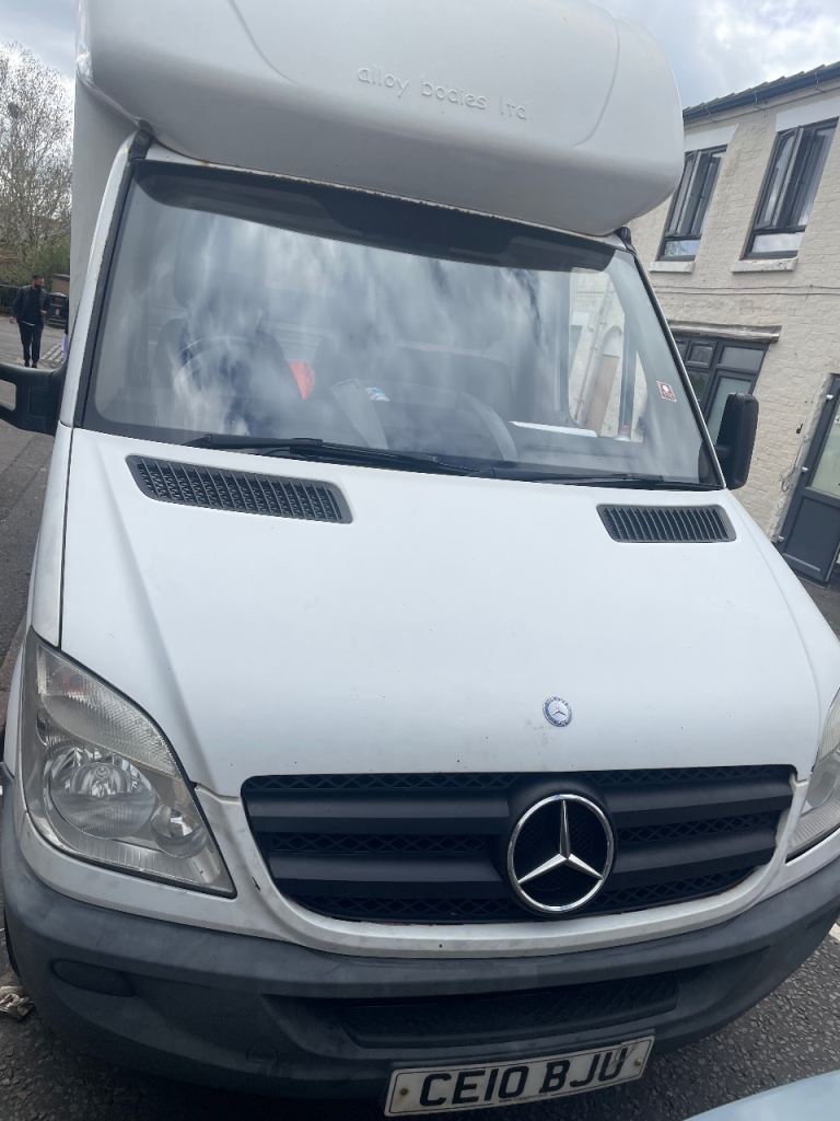mercedes sprinter luton curtainsider with lift