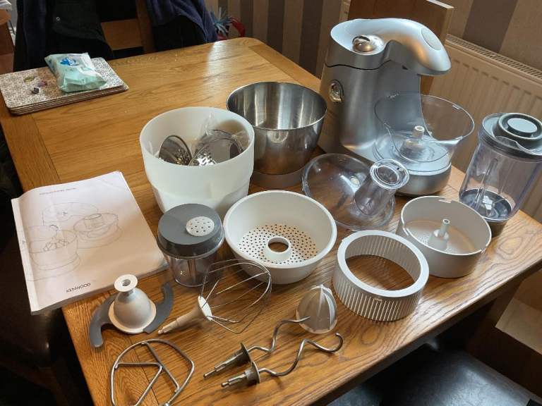 Kenwood KM190 food mixer set