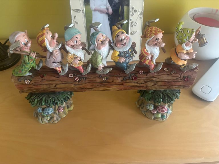 Disney Snow White and the Seven Dwarfs Figurine - Good Condition